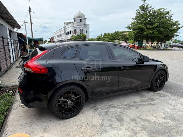 2018 Volvo V40 2.0 T5 DRIVE E FACELIFT (A) - 2