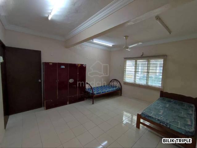 Room For Rent @ Section 4 Shah Alam 1