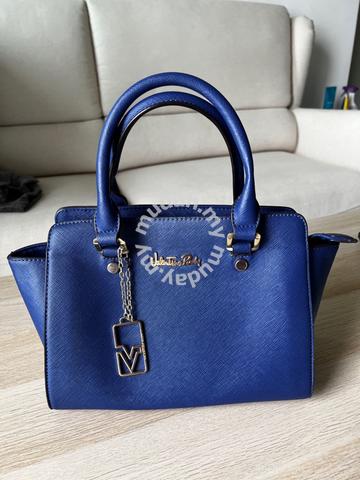 valley valentino bags