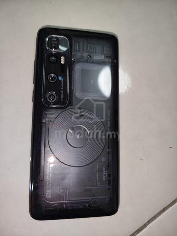 Xiaomi 10 Ultra 256 GB - photo 2 of 6