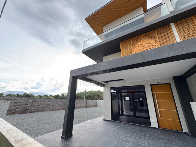 D’art hill residence bukit seni kulai 3 storey branc new corner new‼️ 1