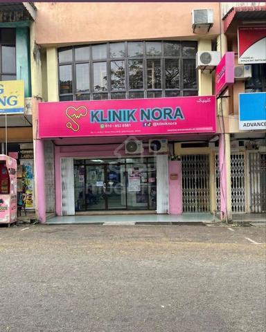 [MURAH] Double Storey Shop Lot, Taman Sri Kluang, Kluang Johor 1
