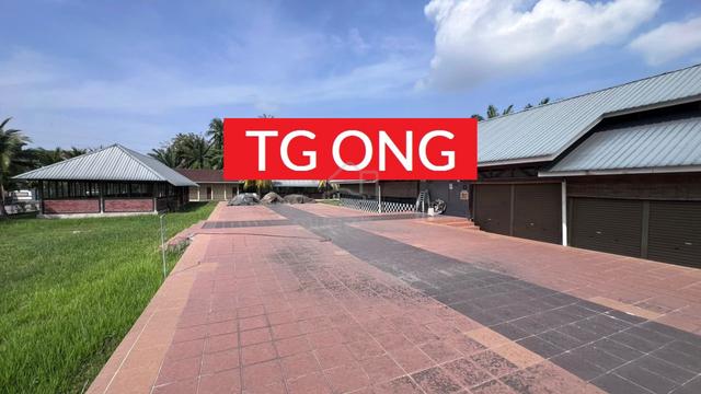Land for Rent Rare in Market Big Space Building Ready 1