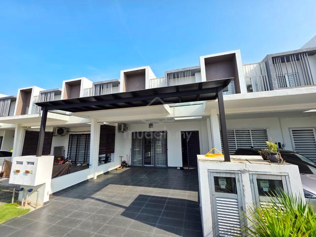 FULLY FURNISHED Double Storey House Casaview @ Cybersouth, Dengkil 1