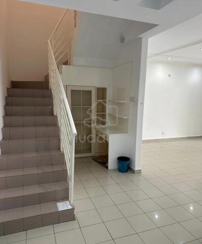 Double storey terrace house unfurnished 2