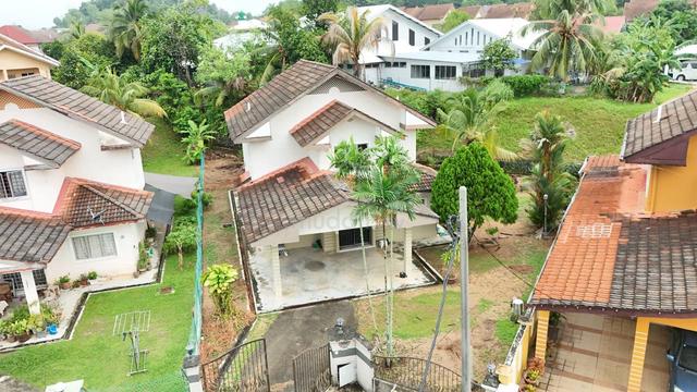 2 Storey Bungalow House [Huge Land] @ Laman Isora, Nilai Impian 1