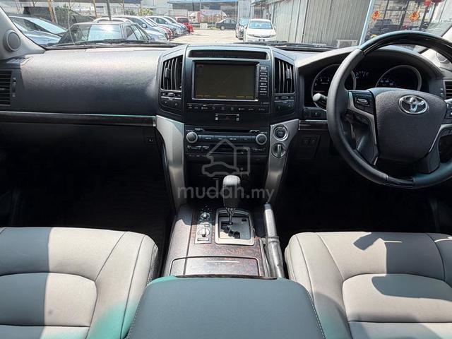 2010 2013 Toyota LANDCRUISER V8 4.6L ZX - 3