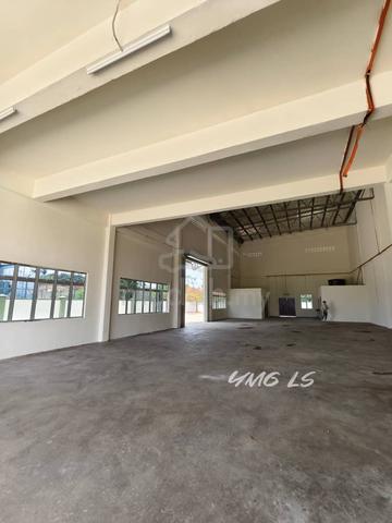 Bukit Kemuning Warehouse Super Value 1.5 Storey Semi D Warehouse 1