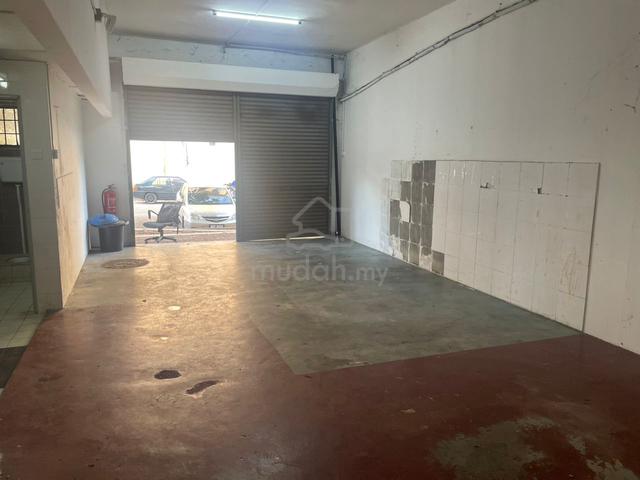 [Ground floor Shop] Putrawalk, Taman Equine, Seri Kembangan 1