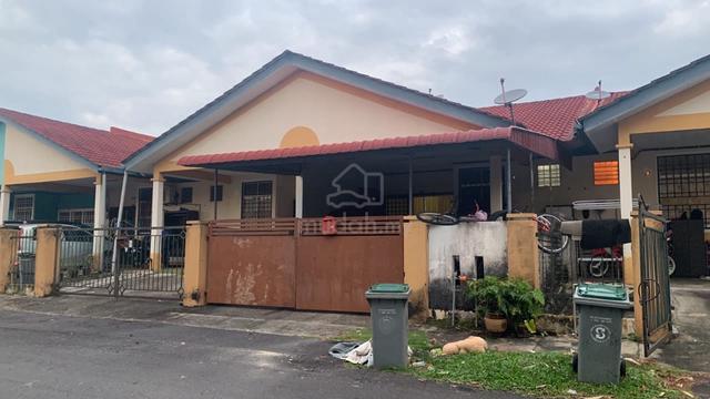 Depan Belakang Extended Teres Setingkat dijual Taman Intan Duyung PD 1