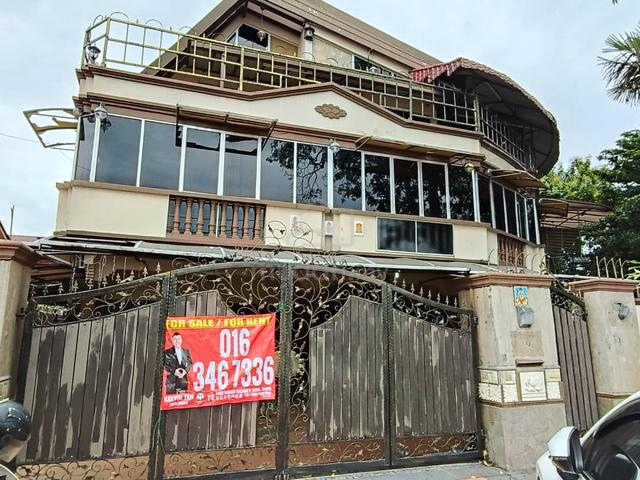 Taman Gembira klang 3 sty bungalow corner lot below market price 1