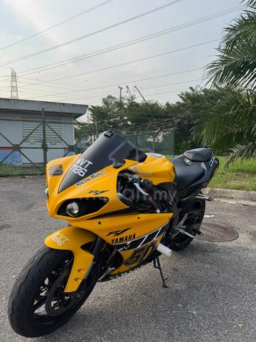 Yamaha R1 Non-TCS - photo 8 of 10