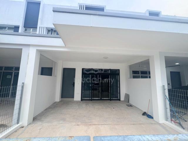 Bandar Dato Onn Double Storey Terrace House For Rent 1
