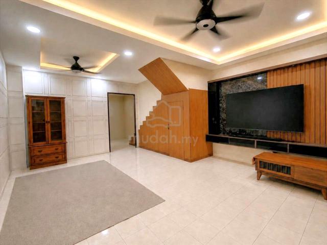 SCIENTEX Jalan Helang 2 Storey Terrace|Very Nice Renovated [Nego] 1