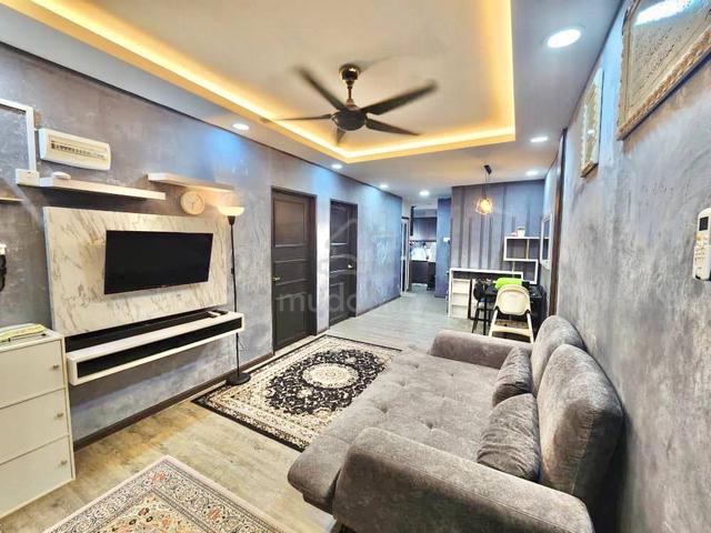 SANGAT CANTIK! DAH RENOVATE, BANDAR KINRARA 4 (BK4), Puchong 1