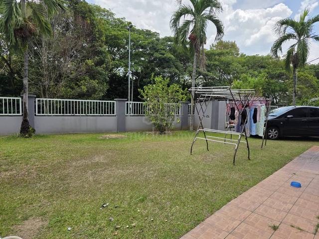 Bangi Sek 5 Double Storey Corner House 1