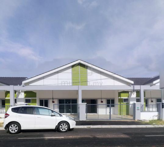 [FOR RENT] Single Storey House Jalan Lakeville, Seri Iskandar 1