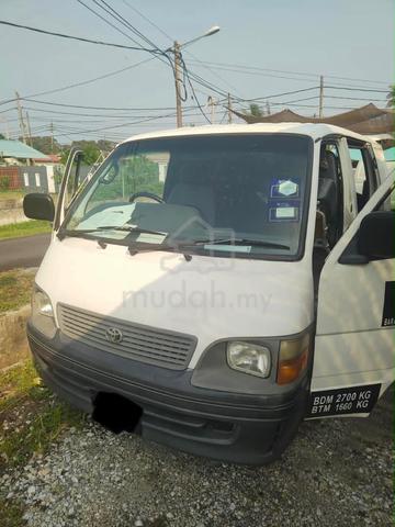 2004 Toyota HIACE 3.0 LH112 (M) - 1