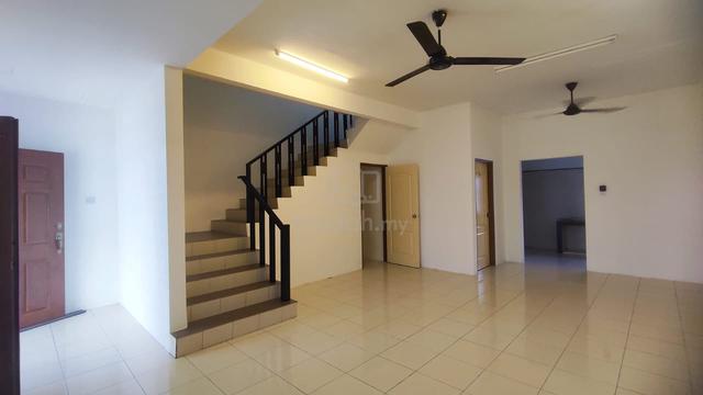 Renovated Double-Storey Intermediate Terrace House for Sale 1