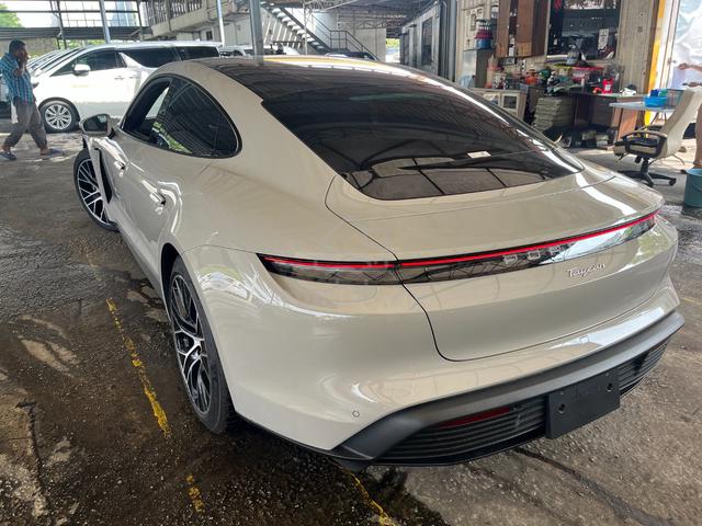 2024 Porsche TAYCAN (1k Milleage) NANO WHITE - 3
