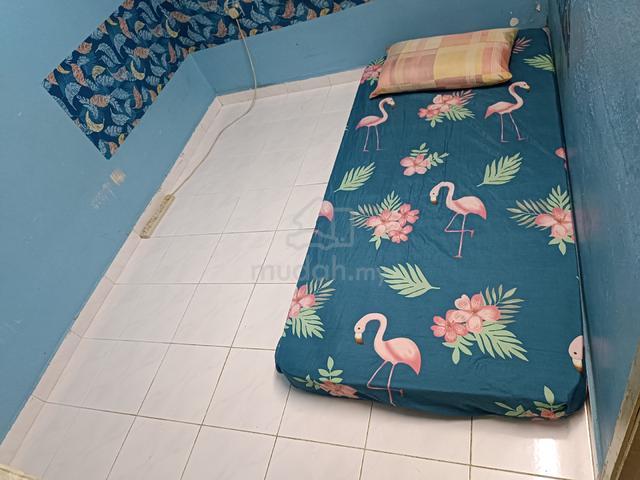 small room 1