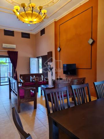 Bungalow A’ Famosa at Alor Gajah Melaka with Swimming Pool 4