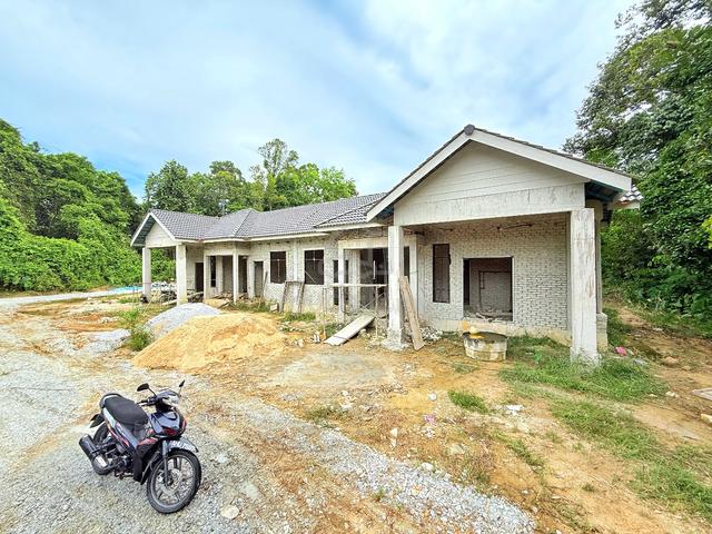 Rumah Semi-D Cantik Kg Kerlein Tembesu Limbat Jalan Mulong 2