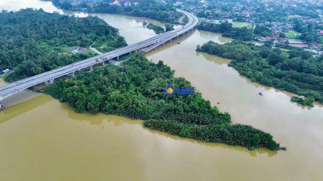 Tanah bahagian Pulau Sekati & Rumah Kampung 1