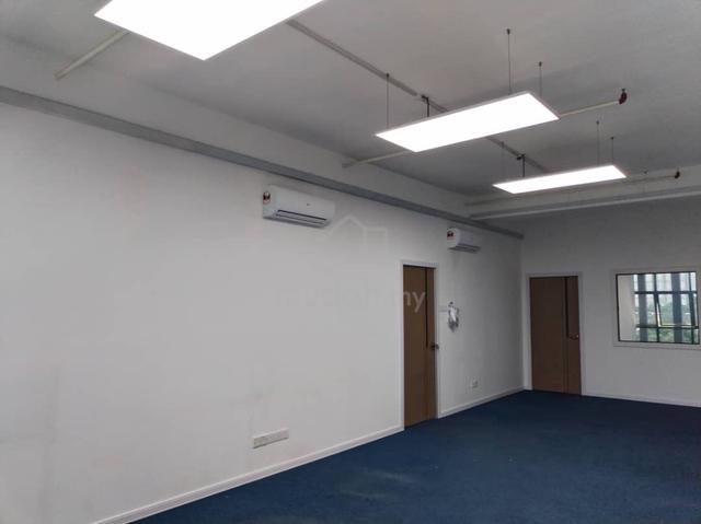 Renovated ❤️ Kenwingston Office ❤️ Cyberjaya ❤️ Building with lift 3