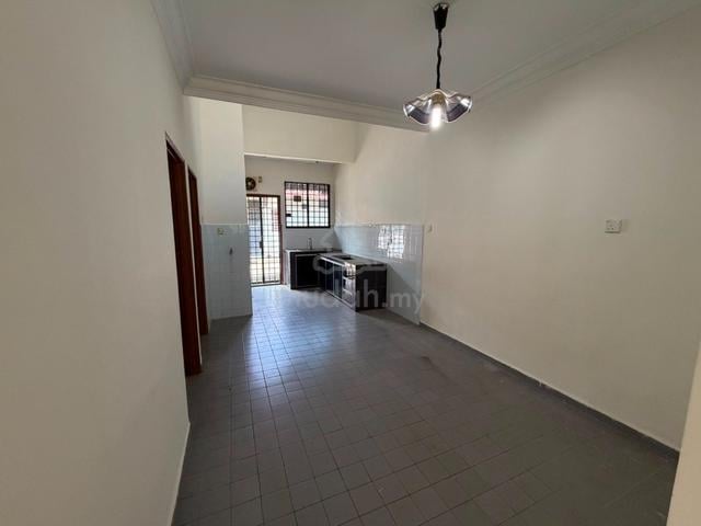 Permas jaya single storey terrace house bandar seri alam masai 1
