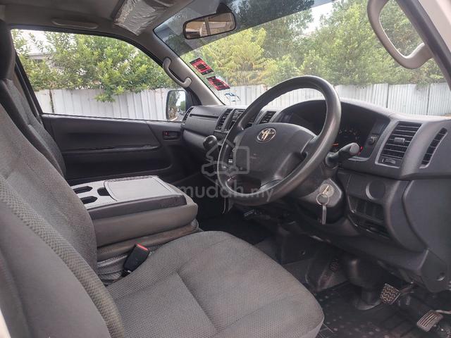 2021 Toyota HIACE 2.5 Panel Van - 3