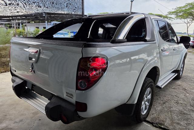 2013 Mitsubishi TRITON 2.5 VGT GL (A) - 4