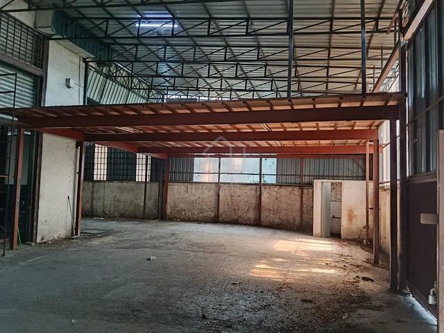 Batu Caves Spring Crest (Semi-D Factory/54x100/Extended/Ready Move In) 1