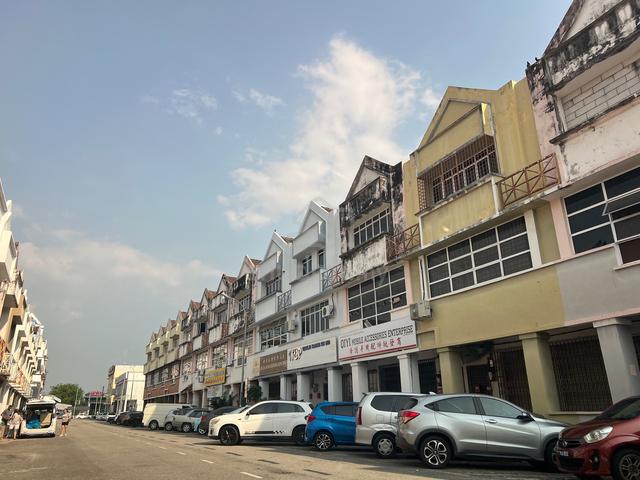 Alma Perniagaan 3 Storey Shop l Near Sky 7 1