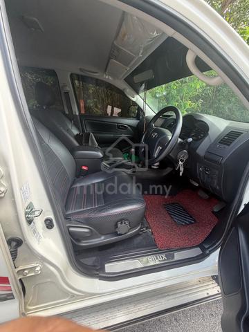 2015 Toyota HILUX 2.5G TRD SPORTIVO MY14 KUN26R - 4