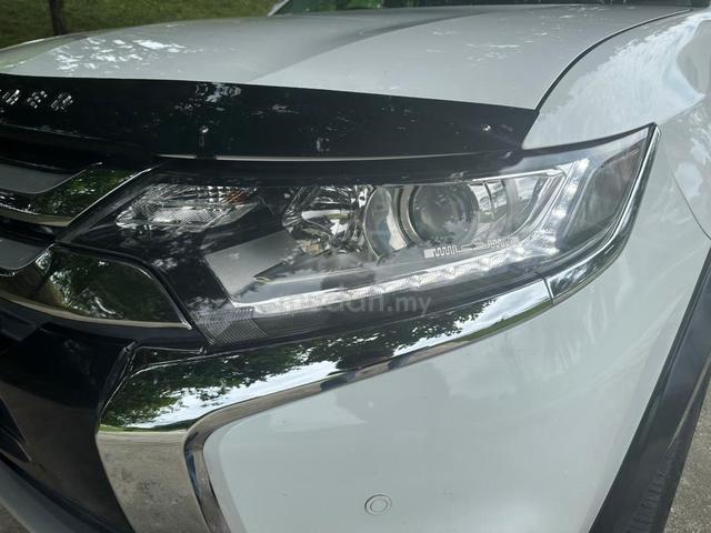 2017 MITSUBISHI OUTLANDER 2.0 Masih Boleh Loan Lgi - 4