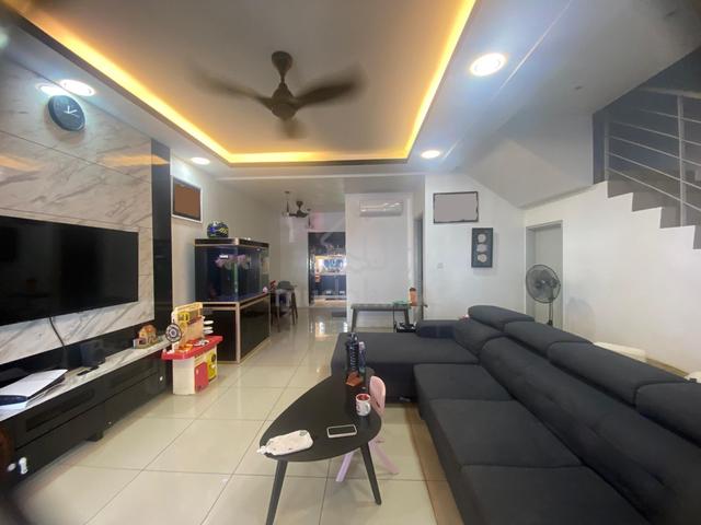 NICELY RENOVATED Double Storey Terrace RENTAK PERDANA Puncak Alam 1