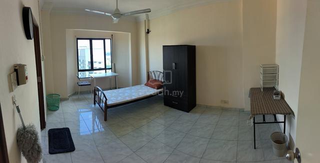Seri Mutiara Apartments (Seri Alam) 1