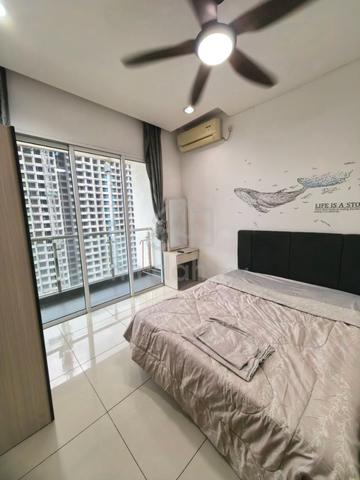 Room Walk Within 5-10 Min To Ciq / Wifi / Include Utility / JB Town 1
