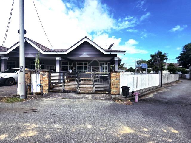 [CORNER LOT & RENOVATED TABLE TOP] Teres Taman Kijal Beris Nenas 1