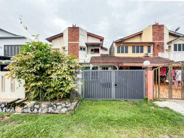 SS14 Subang Jaya 2 Storey Terrace For Sales MURAH 1