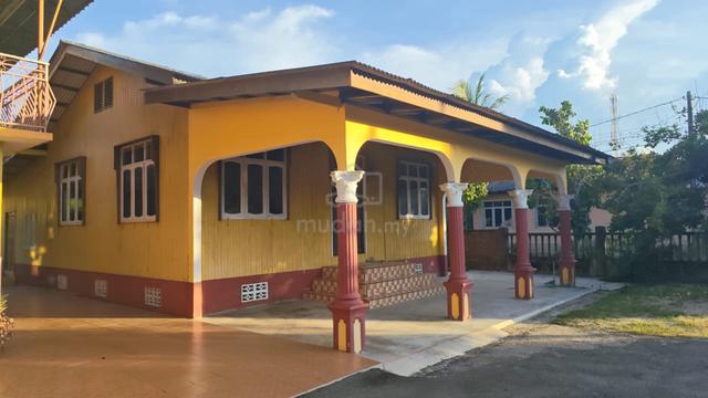 Rumah Bungalow Kayu Tradisional Untuk Disewa ( Shared compound‼️)  1