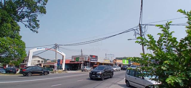 Jalan Semenyih menghadap Jalan Utama 1