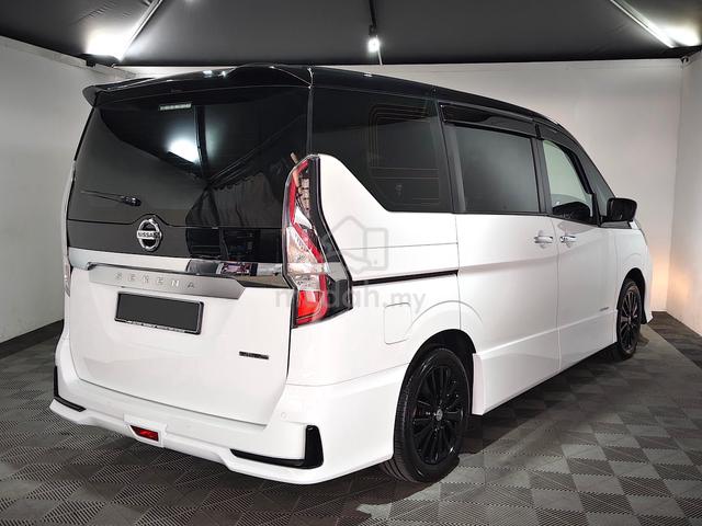 2022 Nissan Serena 2.0 Premium F/Service Like New - 2