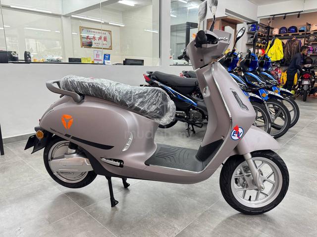 Carousel Image
