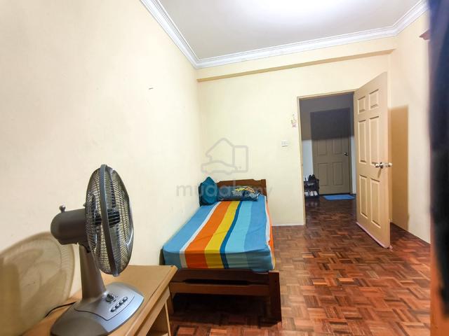 Cozy room at Tabuan Park 1