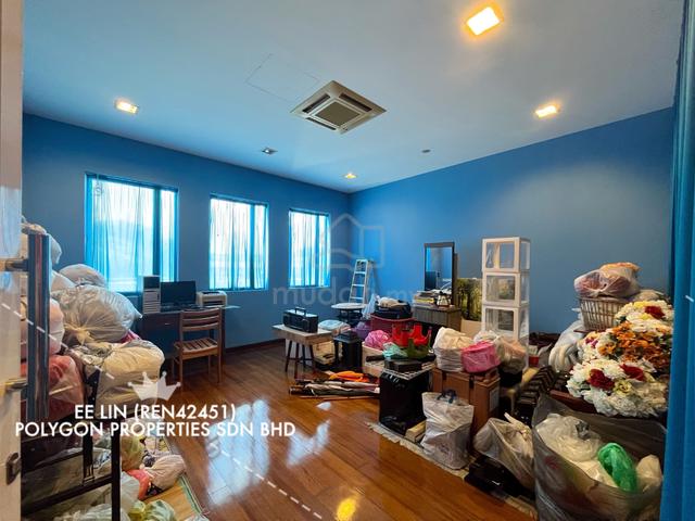 RENT — GEORGETOWN FACING MAIN ROAD RENOVATED Commercial Shoplot Town 1