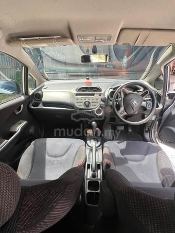 2014 Honda JAZZ 1.3 HYBRID FACELIFT (A) - 5