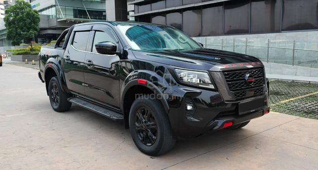2022 Nissan NAVARA 2.5 V full loan waranty - 5