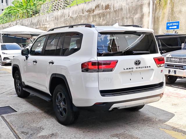 2024 Toyota LANDCRUISER 300 3.5 GR SPORT (A) - 4
